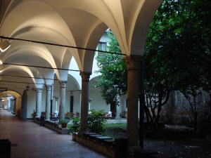 DSC01481_-_Umanitaria,_Milano_-_Chiostro_delle_statue